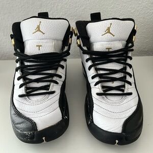 Nike Air Jordan 12 '  153265-170 Youth Size 4.5 Gold accents limited edition